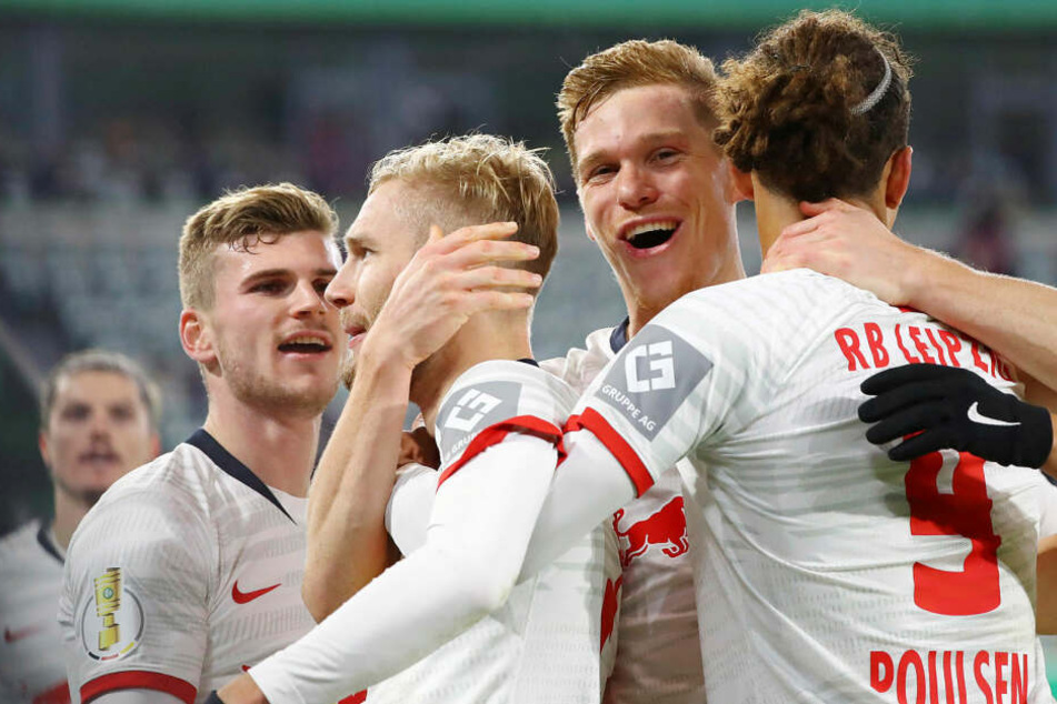 In der 2. Runde schaltete RB Leipzig den VfL Wolfsburg auswärts mit einem 6:1-Kantersieg aus.