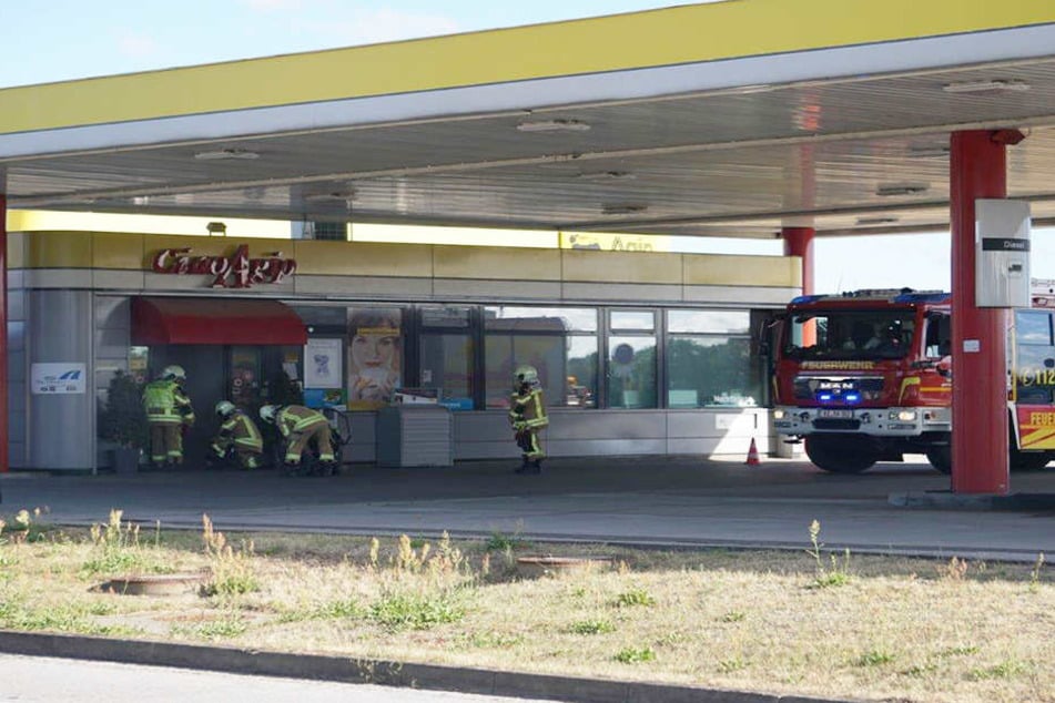 Mehrere Kameraden mussten am Morgen zu einer Tankstelle in Bautzen ausrücken.