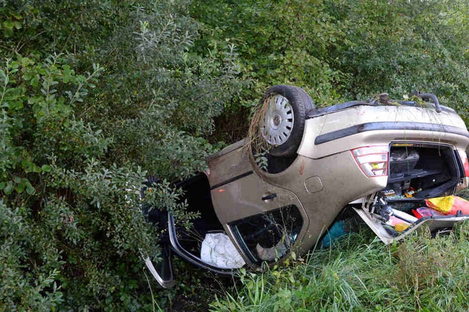Zwei der Insassen verweigerten die Mitfahrt im Krankenwagen.