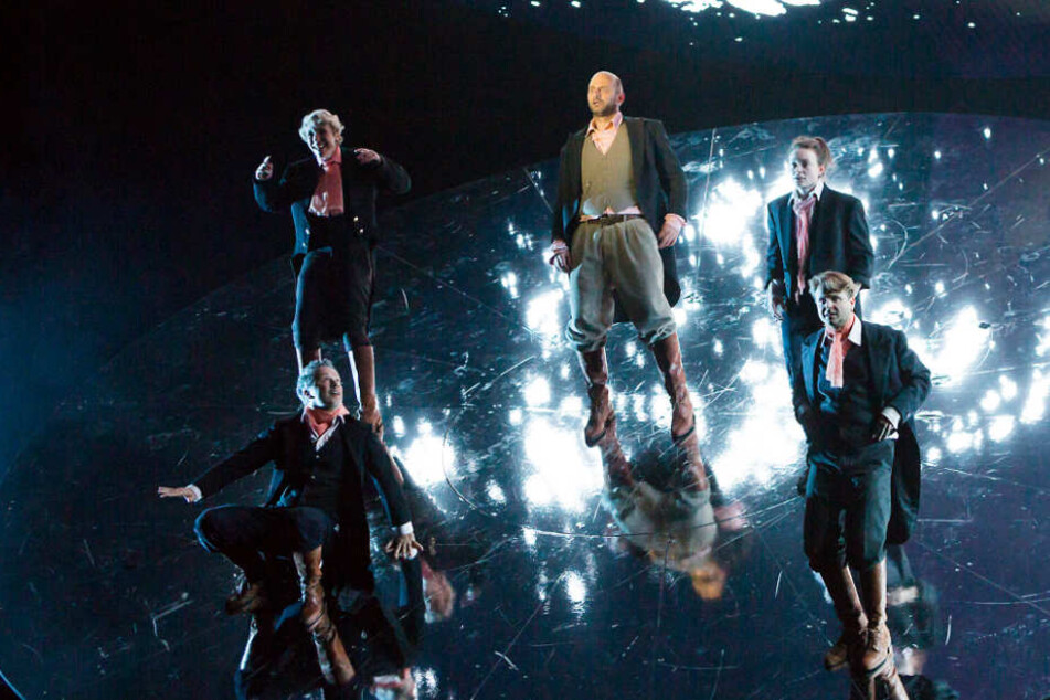 Der "Faust" ist zurück auf den Theaterbühnen. In dieser Spielzeit haben gleich mehrere Häuser, darunter Leipzig, Chemnitz und Halle, Goethes Klassiker auf den Spielplan gesetzt.