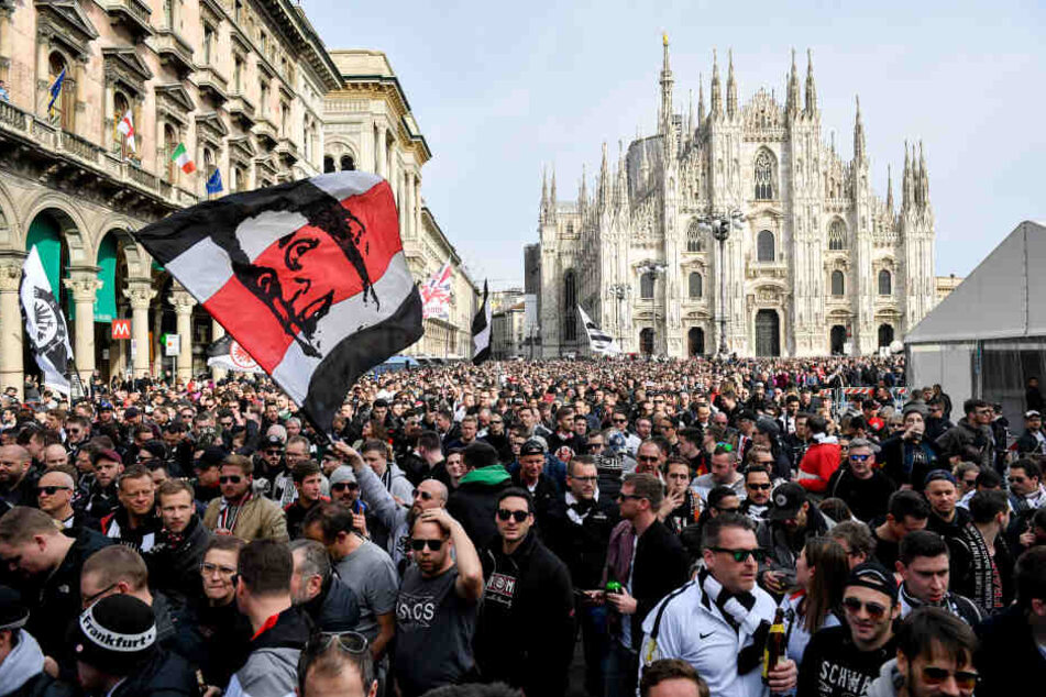 Rund 15.000 Fans der Eintracht waren nach Mailand gereist.