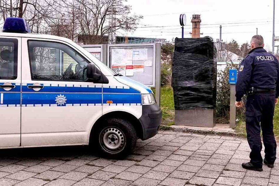 Ticketautomat aufgesprengt: Vandalen kommen nicht ans ...