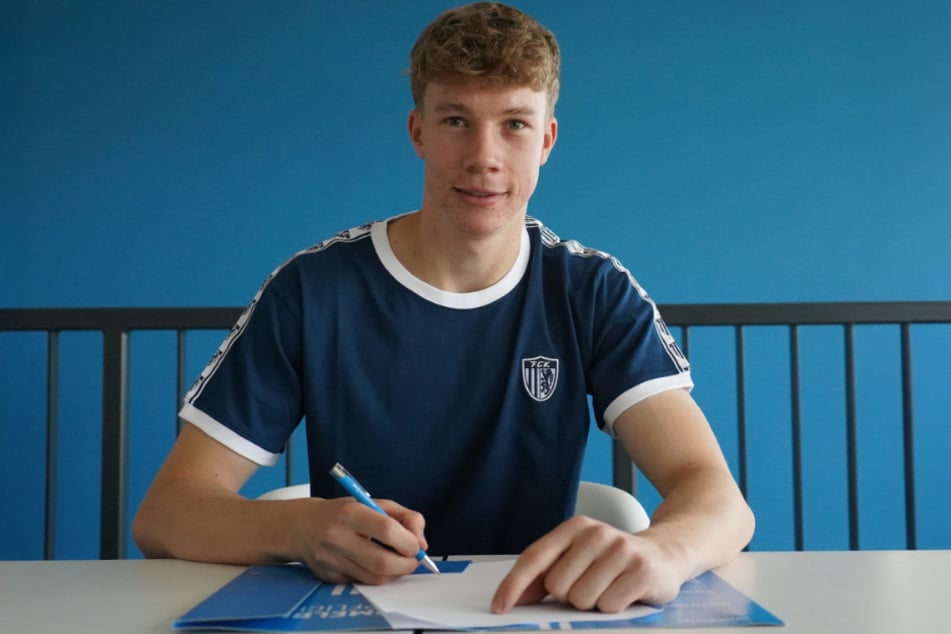 Julius Bochmann (19) unterschrieb bei den Himmelblauen einen Zweijahresvertrag.