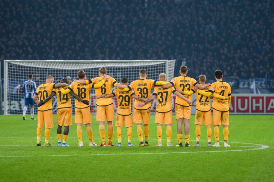 Ein Bild mit Symbolcharakter: Zusammen kann Dynamo Großartiges leisten!