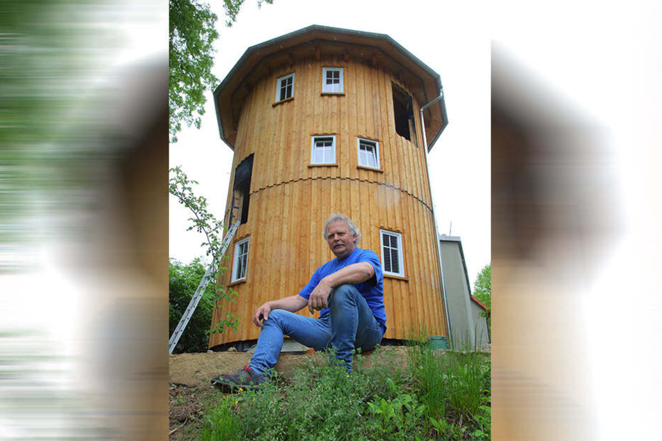 Bei Steffen Lindner (58) kann man bald im Wasserturm schlafen, der an ein Whiskyfass erinnert.