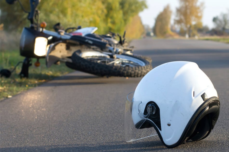Weil Ford-Fahrer sie übersehen hat: 16-jährige Moped-Fahrerin schwer verletzt