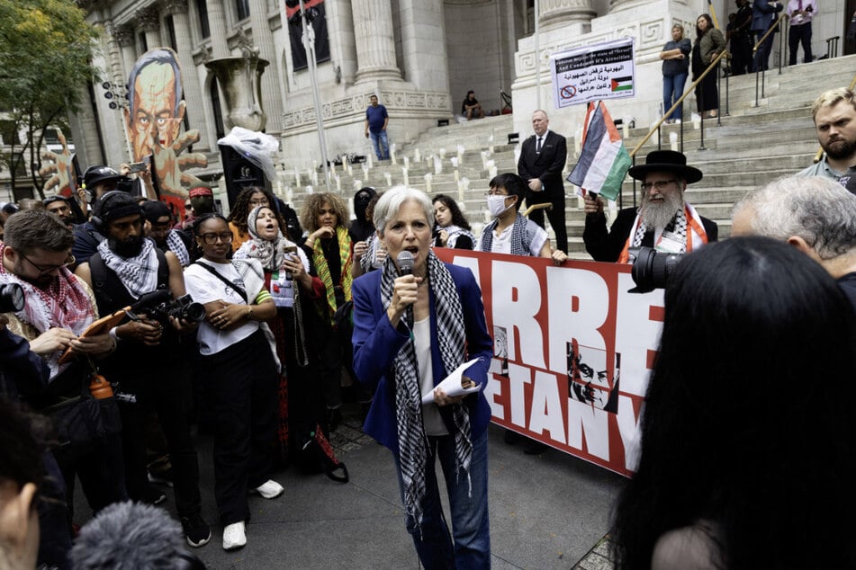 Dr. Jill Stein speaks at a rally outside the New York Public Library branch on Fifth Avenue calling for the arrest of Israeli Prime Minister Benjamin Netanyahu.