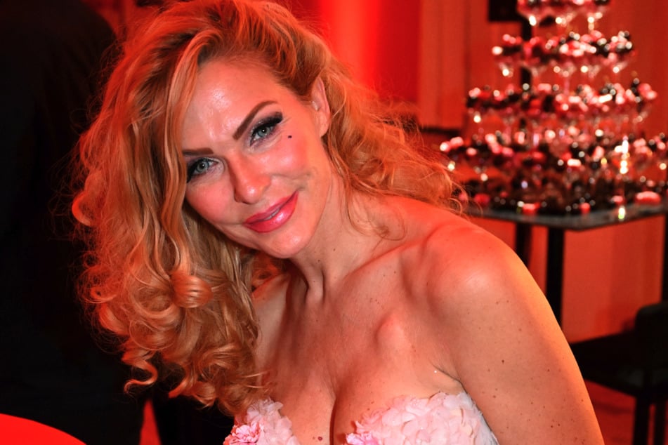 Sonya Kraus (52) will sich bei "Let's Dance" in eine eigene Welt plumpsen lassen.