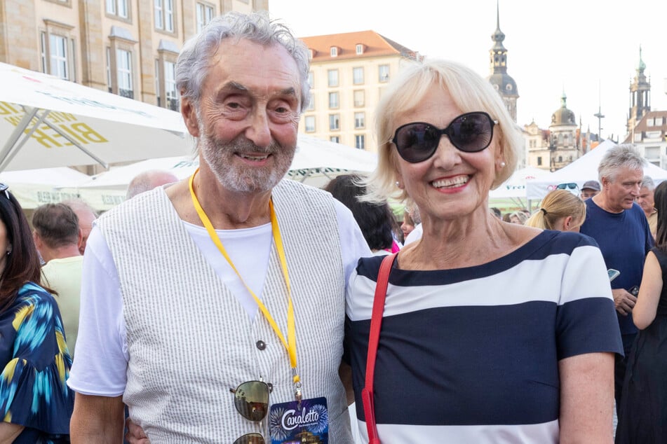 Bernd Aust (80) erkundete am Freitag mit seiner Frau Ilona das Stadtfest.