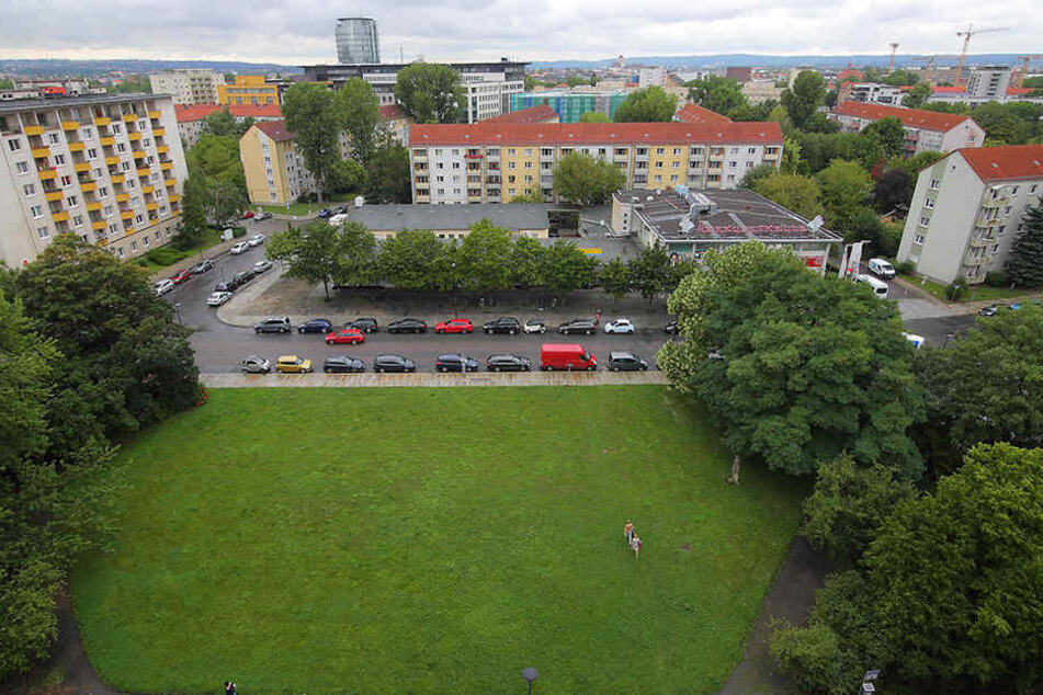 Momentan ist die Fläche gegenüber der ehemaligen Herkuleskeule eher ein einfacher Park.