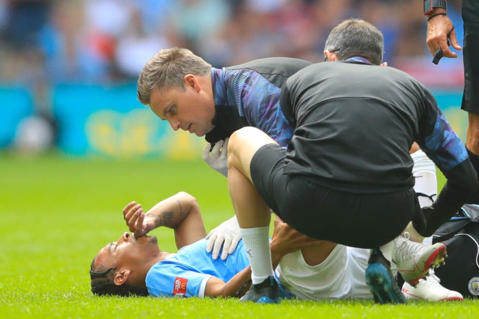 Leroy Sané von Manchester City verletzte sich im Spiel gegen den FC Liverpool.