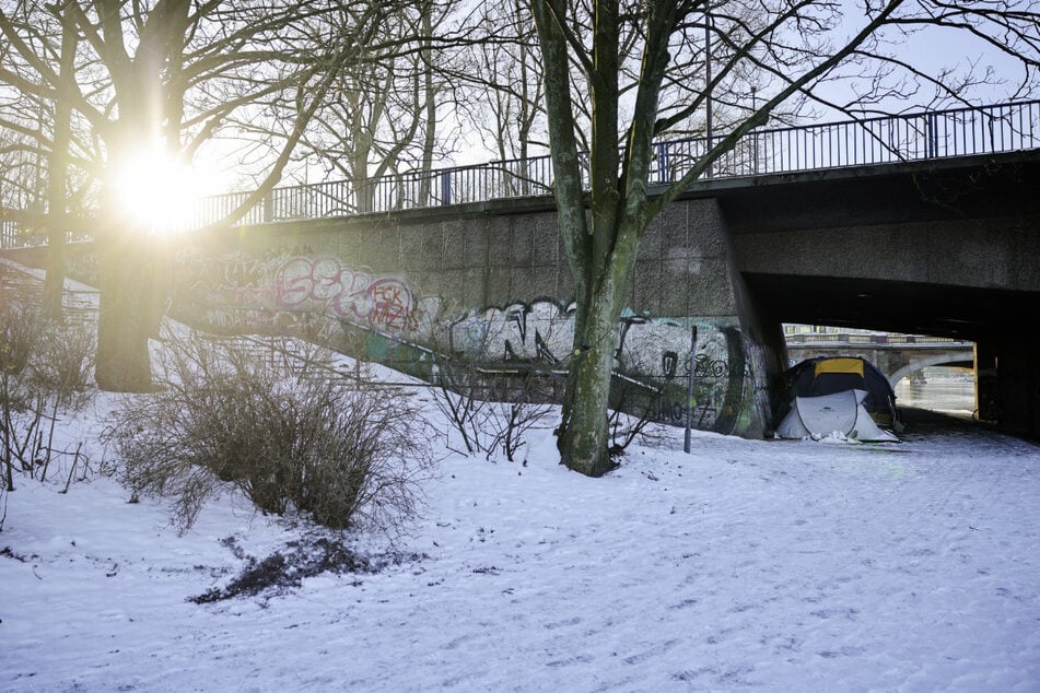 Hamburg: Schneechaos im Norden: Leiche vor Zelt entdeckt
