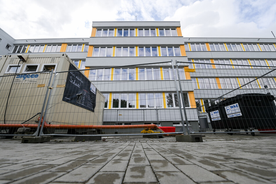 Auch die Georg-Christoph-Lichtenberg-Schule in Leipzig-Grünau wird derzeit saniert.