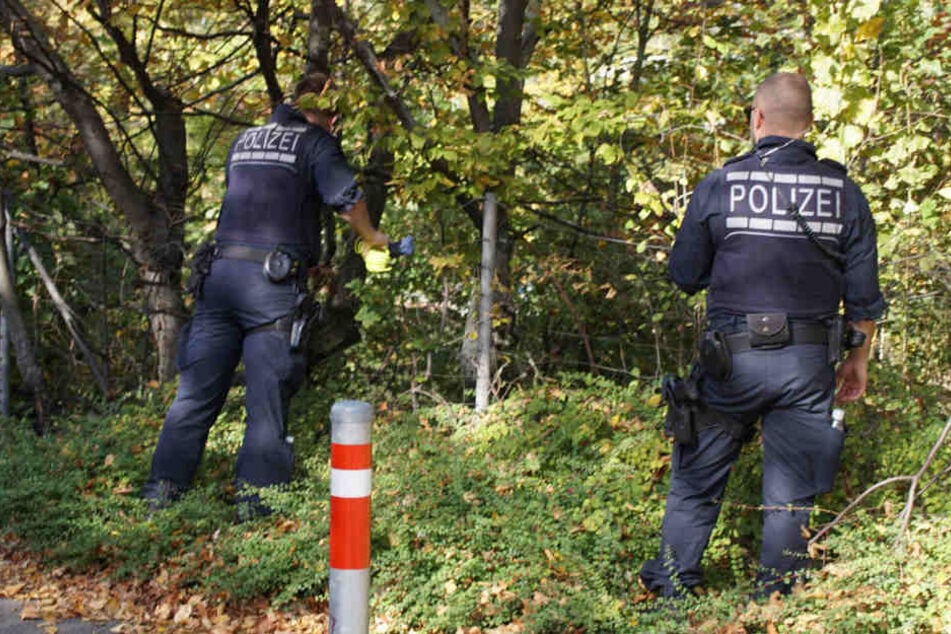 Die Sonderkommission "Ufer" hatte das Gebiet um den Fundort der Frauenleiche weiträumig abgesucht. (Archivbild)