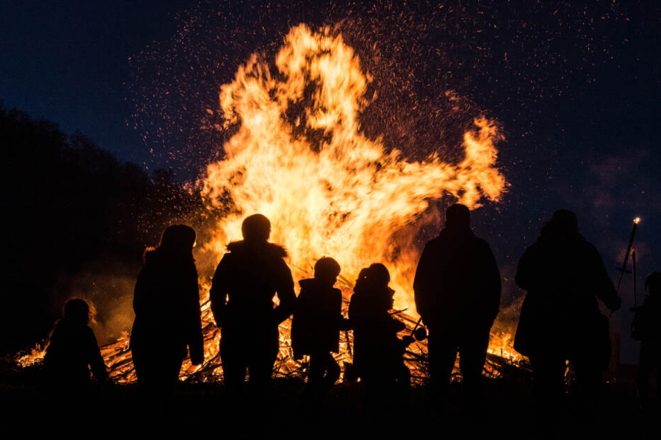 Viele sächsische Gemeinden, darunter Taucha, haben das Osterfeuer bereits abgesagt.
