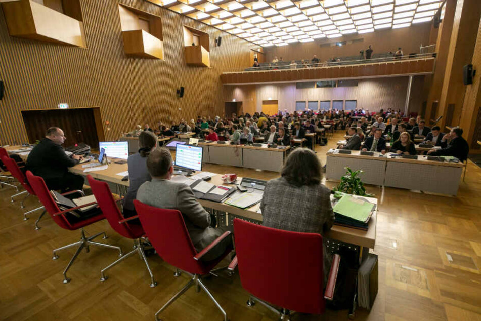 Der Chaos-Stadtrat vom Donnerstag wirft noch immer Fragen auf.