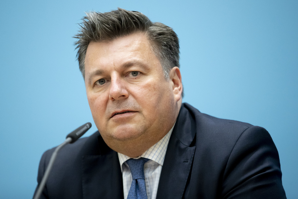 Berlins Innensenator Andreas Geisel (SPD) hat zugegeben, dass am 1. Mai in Kreuzberg die Corona-Regeln von der Polizei nicht konsequent umgesetzt werden konnten.