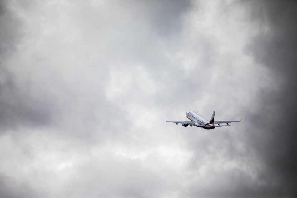 Weiterer Abschiebe-Flug in Afghanistan gelandet: Drei Männer aus NRW an Bord