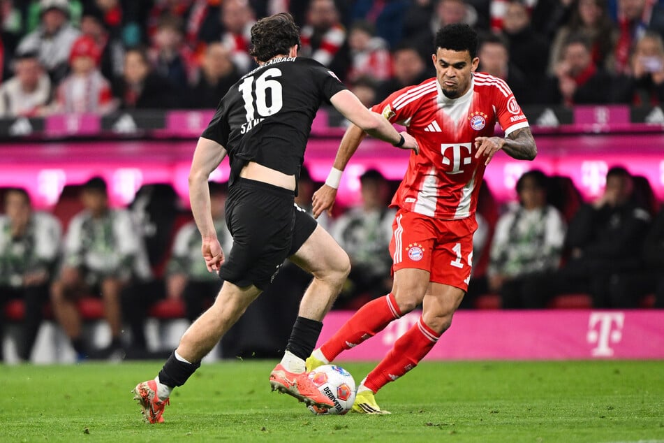 Luis Diaz (r.) wirbelte die Gladbacher Verteidigung ordentlich auf.