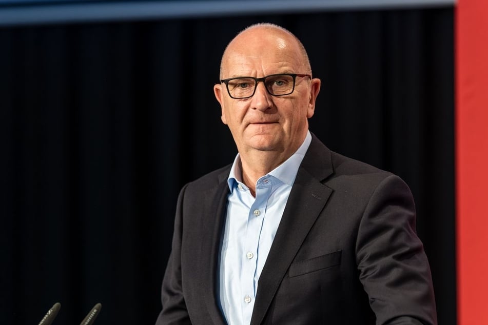 Brandenburgs Ministerpräsident Dietmar Woidke (63) ist SPD-Landeschef.