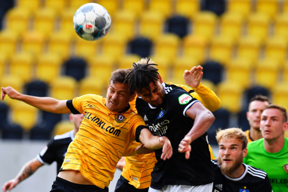 Mit Dynamo erlebte Chris Löwe (l., gegen Vagnoman vom HSV) eine katastrophale Saison.
