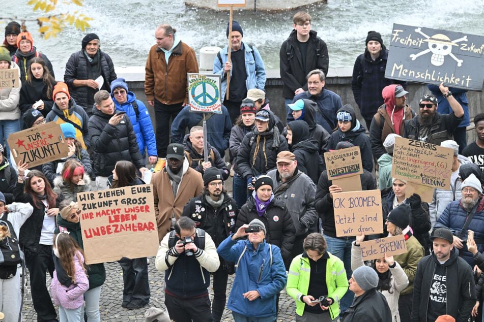 Auch in München geht die Gen Z - unterstützt von weiteren Generationen - auf die Straße.
