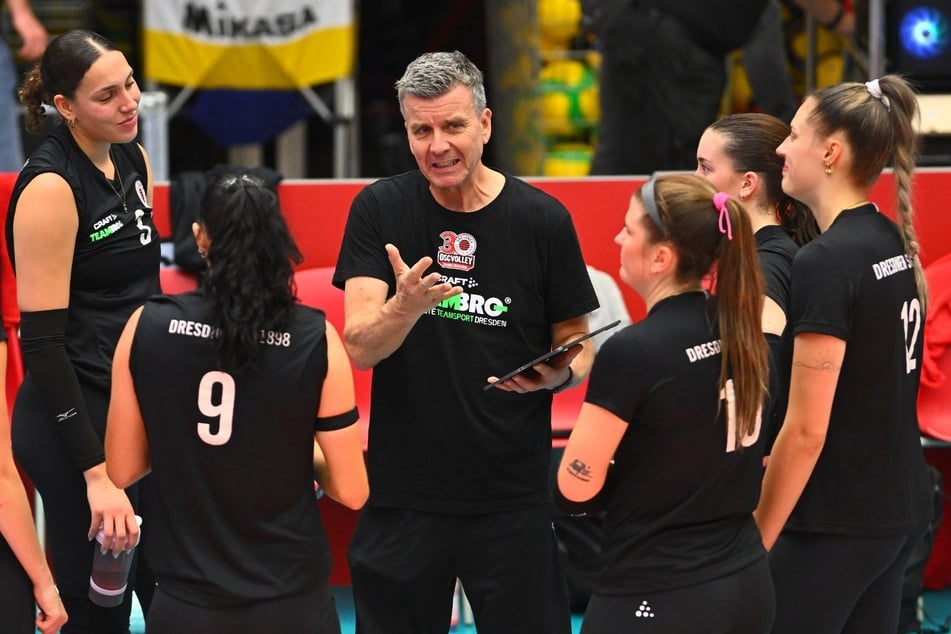 Dem Team von Alex Waibl (58, M.) fehlte nicht nur etwas Genauigkeit, sondern auch ein wenig Glück. (Archivbild)