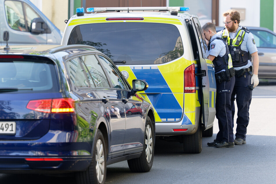 Die Polizei hatte das verschwundene Mädchen (3) in der Kölner Wohnung eines 70-Jährigen entdeckt.