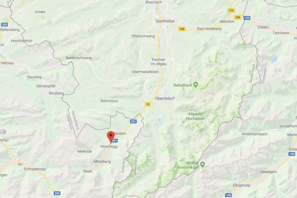 Bei Hirschegg in Österreich ist ein 62 Jahre alter Mann aus Bayern bei einem Sturz ums Leben gekommen.
