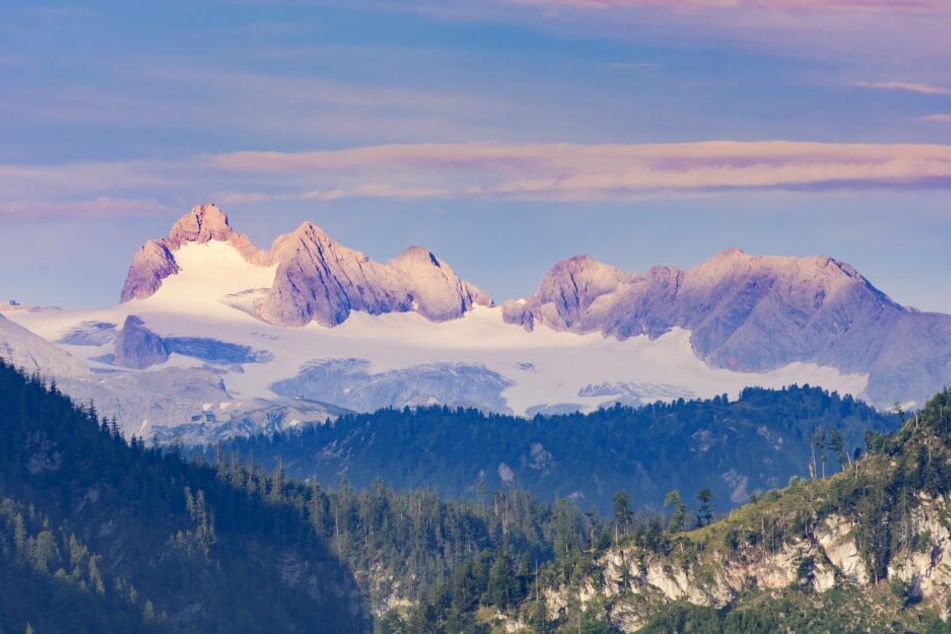 Auf dem Dachstein starb ein Bergsteiger aus Radebeul (37). Sein Begleiter (37) wurde verletzt.
