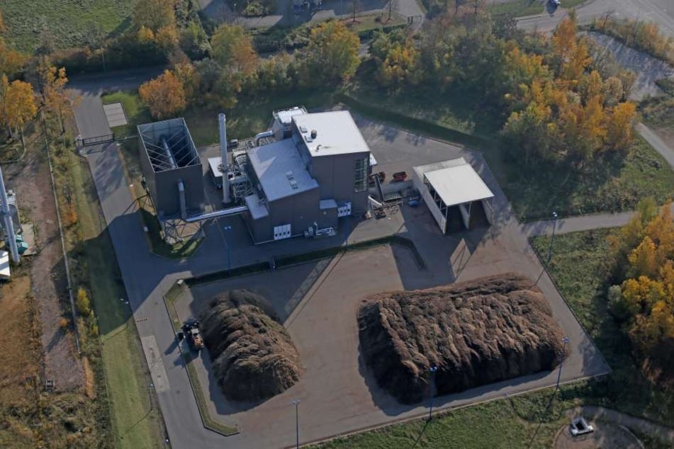 Das Biomassekraftwerk in Planitz gewinnt zunehmend an Bedeutung. Fast die Hälfte des von der ZEV pro- duzierten Stroms stammt schon jetztaus erneuerbaren Energien.