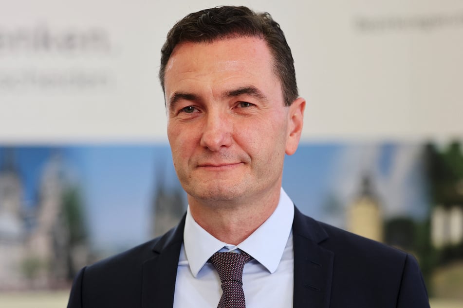 Bevor er den Posten als Kölner Regierungspräsident antrat, war Thomas Wilk (55) Kreisdirektor des Landkreises Unna (2013 bis 2018) sowie Leiter der Abteilung Bauen im Ministerium für Kommunales, Bau und Digitalisierung des Landes Nordrhein-Westfalen (2018 bis 2022). (Archivbild)