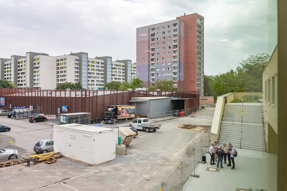 Direkt vor dem Stadtteilhaus Johannstadt ist der neue Boulevard geplant.