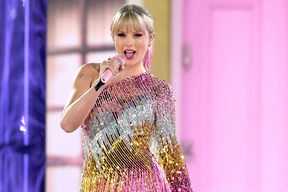 Taylor Swift performs at the Billboard Music Awards in 2019.