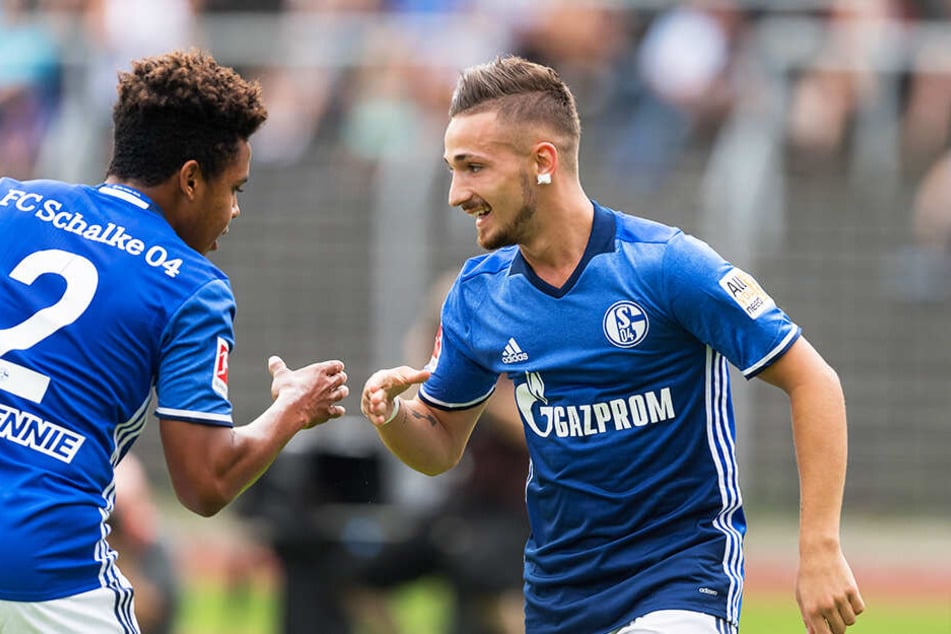 Während seiner Zeit beim FC Schalke 04 galt Donis Avdijaj (r.) als eines der größten Talente Deutschlands.