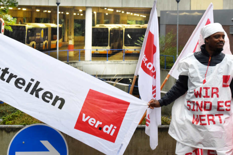 Schon Ende September traten die Busfahrer in Hessen in einen Warnstreik.