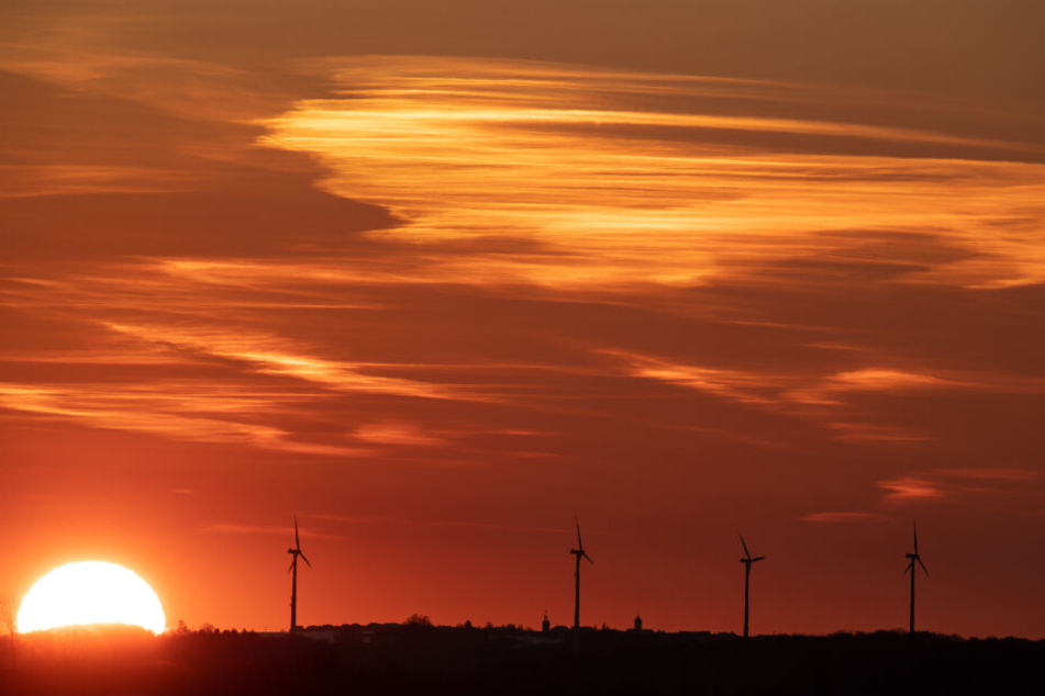 Sonnenaufgang bei Ochsenwang im Biosphärengebiet Schwäbische Alb.