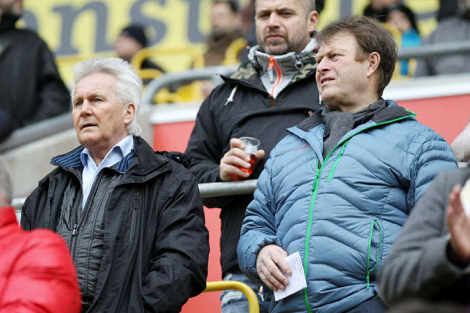 Reinhard Häfner und Udo Schmuck im Februar 2016 beim Dynamo Heimspiel gegen SV werder Bremen II.