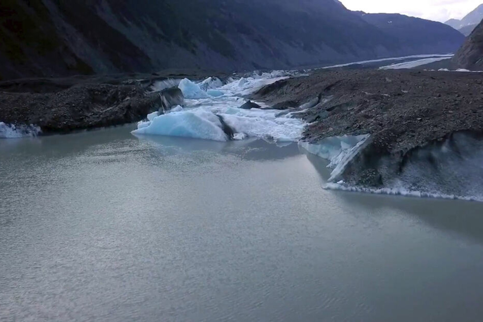 In diesem Sommer ist das Wetter in Alaska besonders warm, das Eis schmilzt sehr schnell.