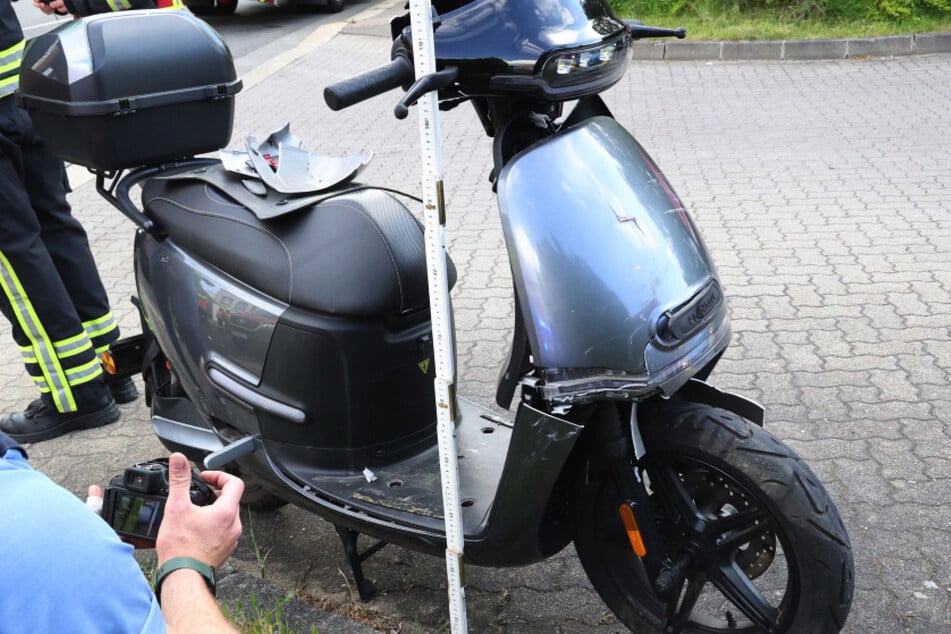 Auf dem Roller saß auch ein Kind, welches verletzt wurde.