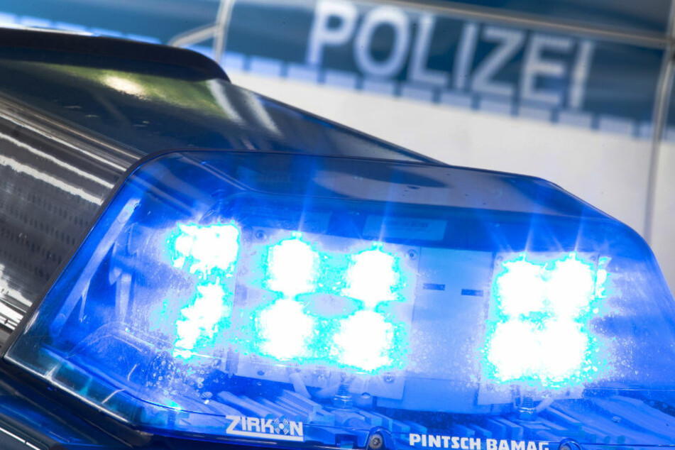 Bei der Polizei Brandenburg hat es laut einem Lagebericht 18 Verdachtsfälle von Rechtsextremismus gegeben. (Symbolfoto)