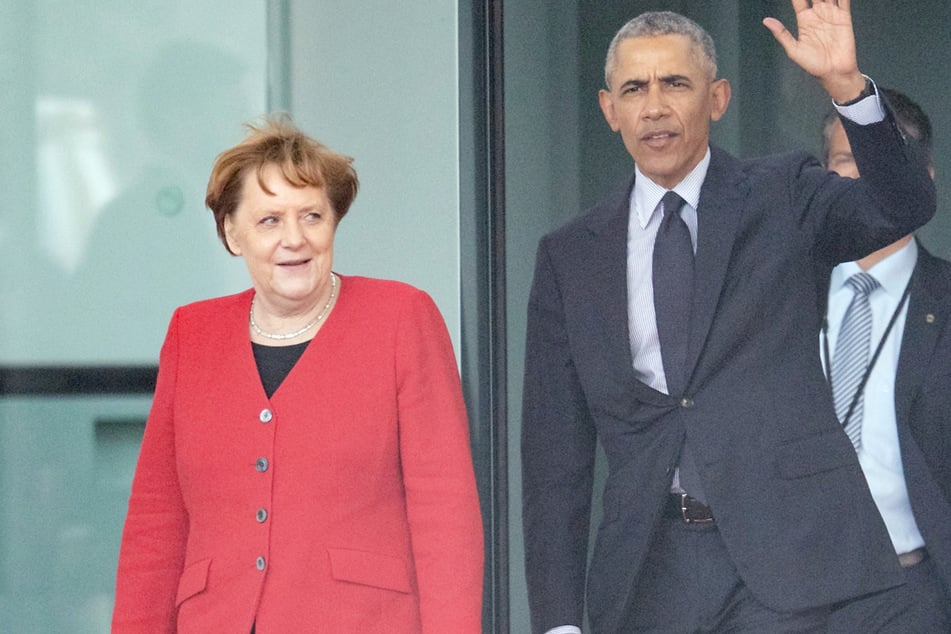Da ist er wieder: Barack Obama (61, hier beim Berlin-Besuch neben Ex-Kanzlerin Angela Merkel, 68) kehrt in die Hauptstadt zurück.
