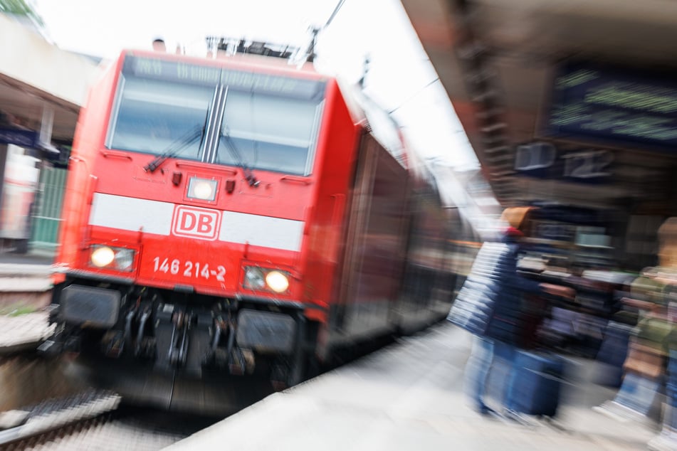 Die Züge fahren weiterhin mehr oder weniger pünktlich, ein Warnstreik ist bis nächstes Jahr vom Tisch.