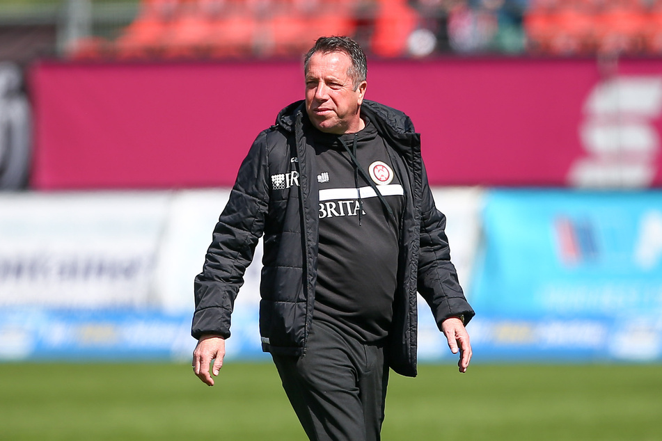 Markus Kauczinski (52) ist seit November 2021 Trainer beim SV Wehen Wiesbaden.