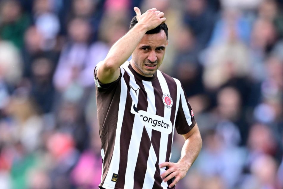 St.-Pauli-Profi Manolis Saliakas (29) soll das Interesse von AEK Athen geweckt haben. Flüchtet er aus Hamburg?