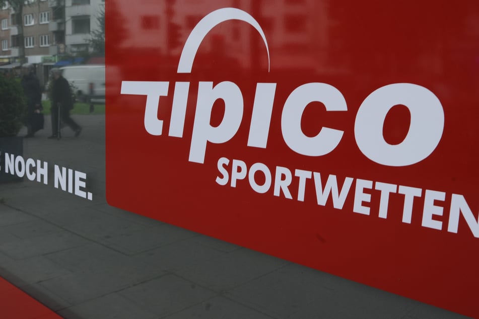 Laut dem Ex-Profi wetten die Fußballer über eine anonyme Plattform, die aussieht wie Tipico oder Bwin, aber auch ständig ihr Aussehen ändert.