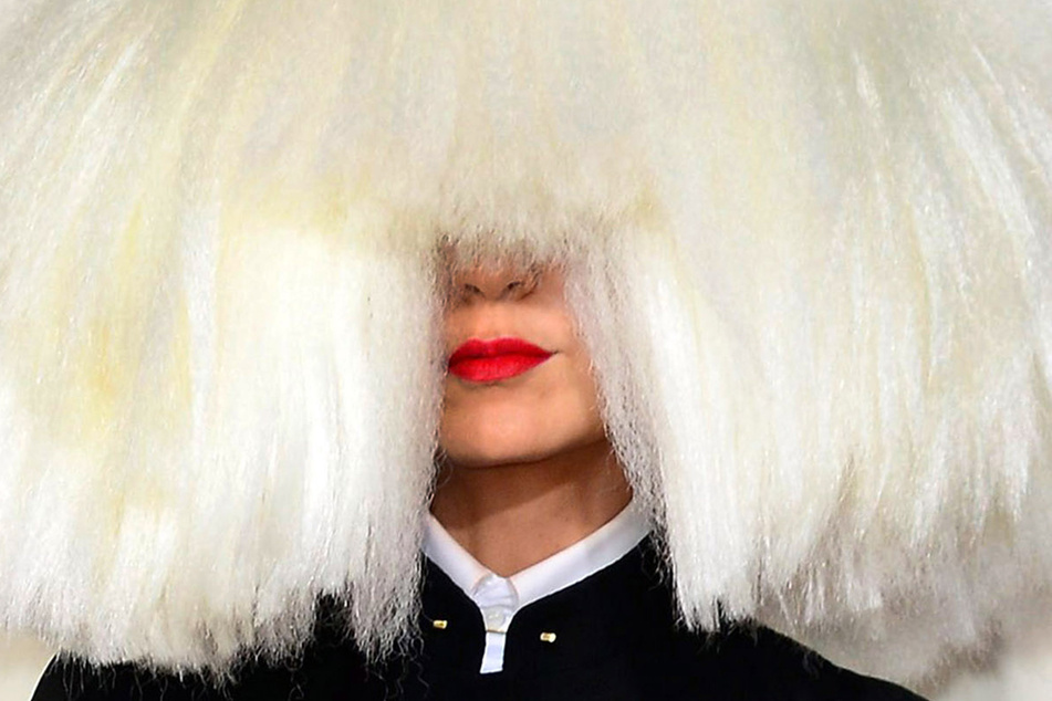 Pop-Sängerin Sia (47) ist für ihre ausgefallenen Frisuren bekannt. (Archivbild)