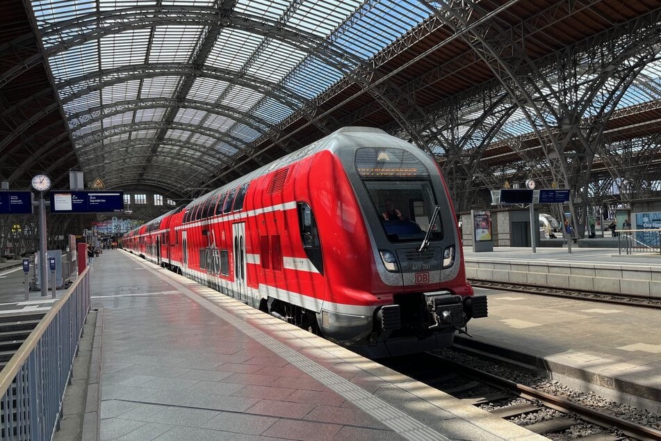 Im Jahr 2024 fanden bereits Testfahrten mit den Doppelstockzügen in Sachsen statt.