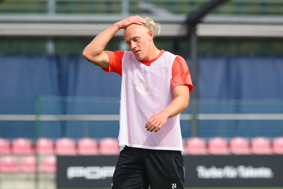 Wartet weiterhin auf seine erste Pflichtspielminute bei RB Leipzig: Xaver Schlager (24).