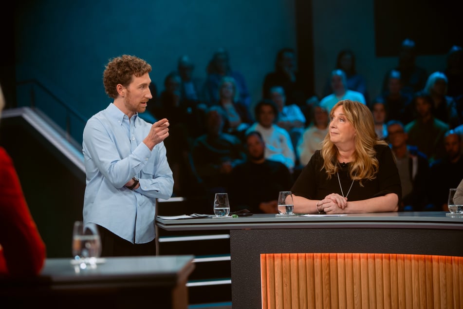 Im Talk mit Moderator Louis Klamroth (36) sprach die Betroffene über Kürzungen, die das neue Gesetz bringe.